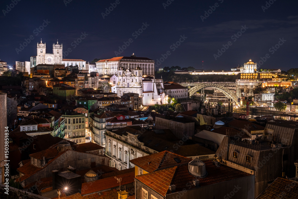 Naklejka premium Beautiful view to old historic buildings in downtown Porto