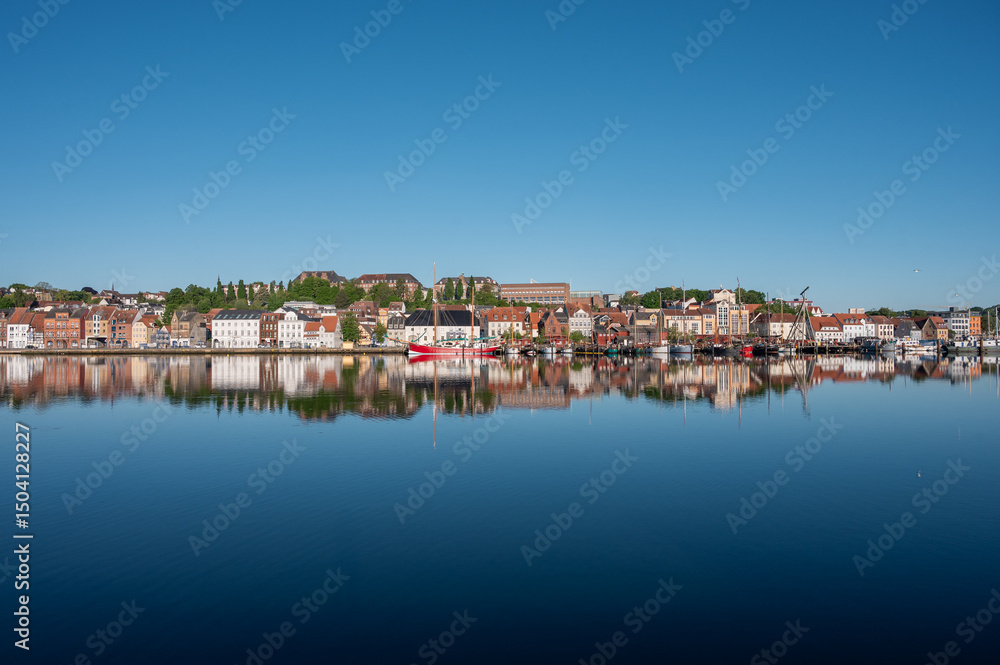 Fototapeta premium Panorama von der Hafenstadt Flensburg