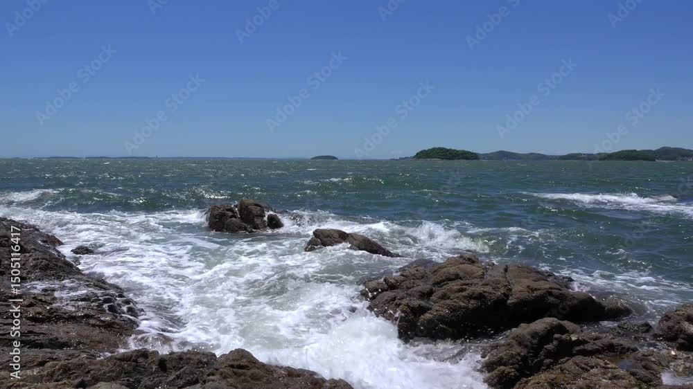 【西浦】岩場に打ち寄せる荒波 【西浦】岩場に打ち寄せる荒波