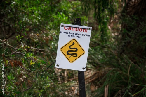 Achtung Schlangen - astralisches Warnschild