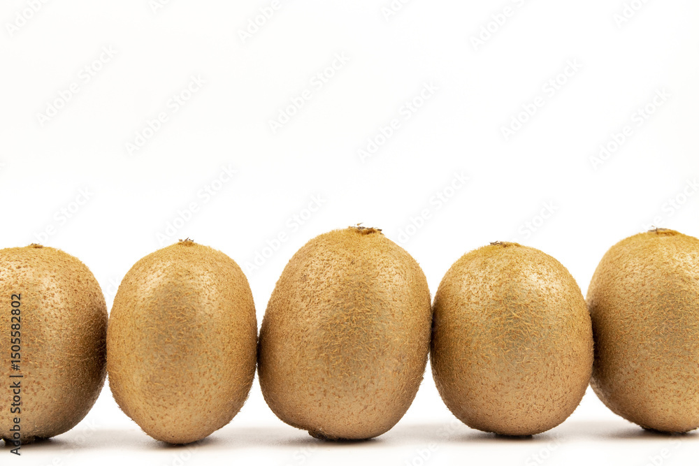 Fototapeta premium Neatly arranged fresh kiwifruits