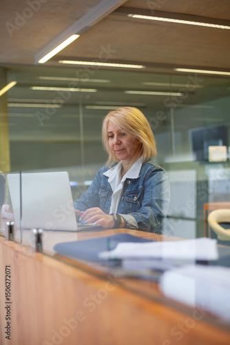 middle aged business Women in Focus