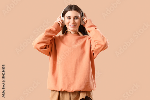 Beautiful young woman in he...