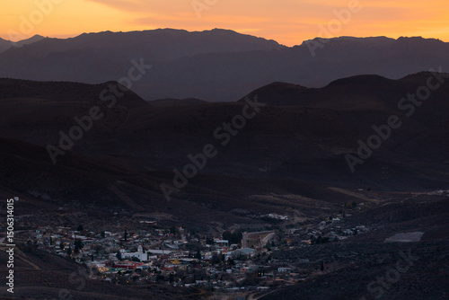 pueblito entre montañas