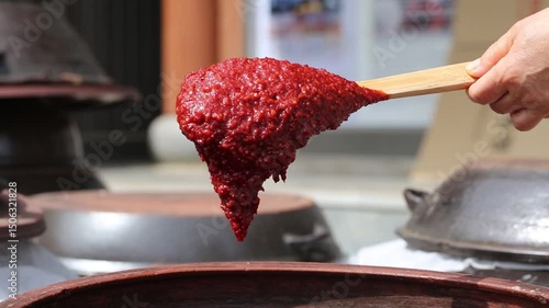 traditional red pepper paste, traditional gochujang