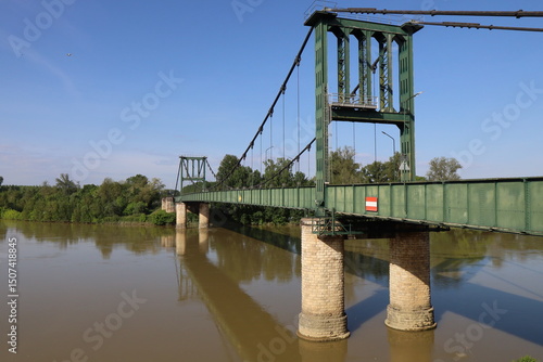 Photography Pont suspendu Renaud Jean sur le fleuve la Garonne, ville de Marmande, départeme