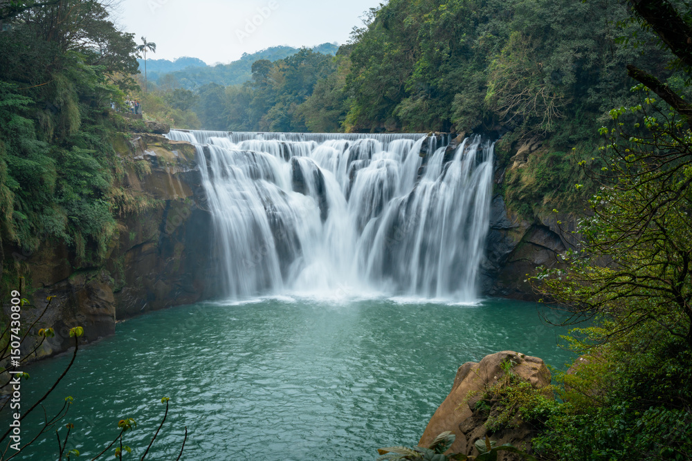 Fototapeta premium Shifen Waterfall – Scenic Nature Landscape of Taiwan’s Most Famous Cascade