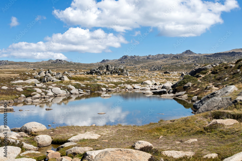 Fototapeta premium Mountain Lakes and Alpine Tarns in the Mount Kosciuszko Main Range, Kosciuszko National Park, Snowy Mountains, New South Wales, Australia