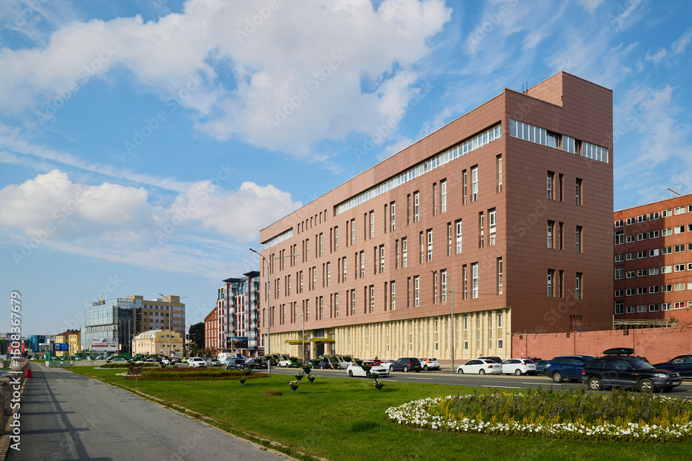 Obraz premium Modern urban architecture seamlessly combines attractive designs with wellplanned green spaces