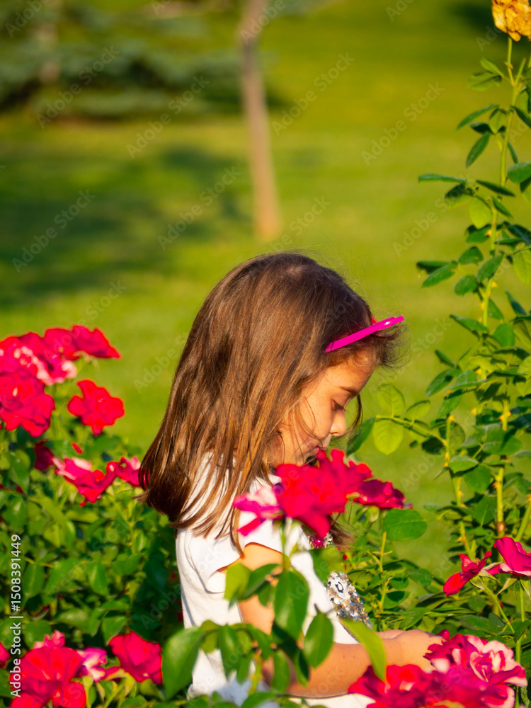 Naklejka premium happy little girl
