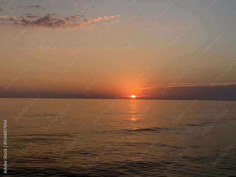 Sonnenuntergang an italienischen Stränden Sonnenuntergang an italienischen Stränden