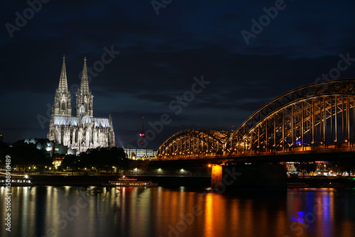 cologne cathedral at night