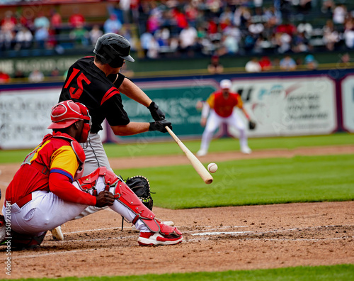 Foto #15 baseball player hitting