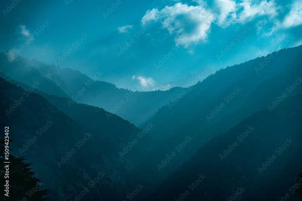 Fototapeta premium clouds in the mountains