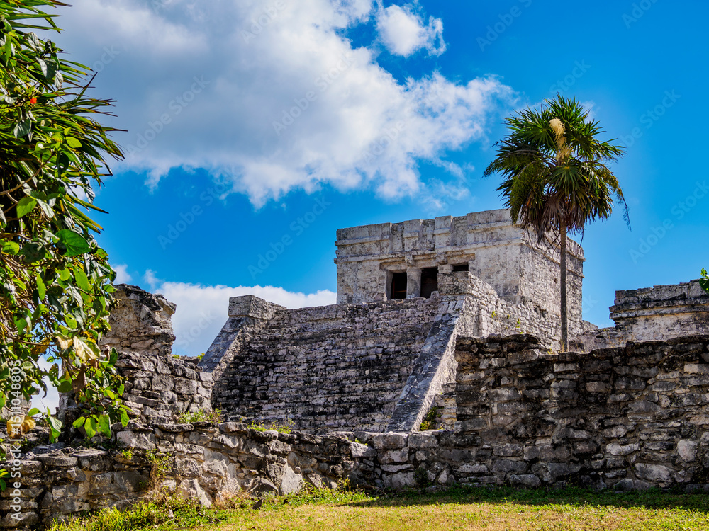 El Castillo, Tulum Archeological Site, Quintana Roo State, Mexico El Castillo, Tulum Archeological Site, Quintana Roo State, Mexico
