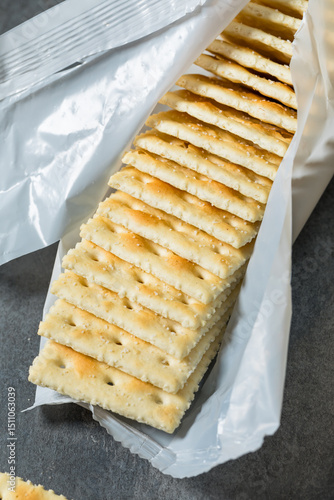 Healthy Saltine Soda Crackers