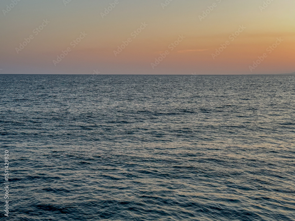 Obraz premium sunset over the sea