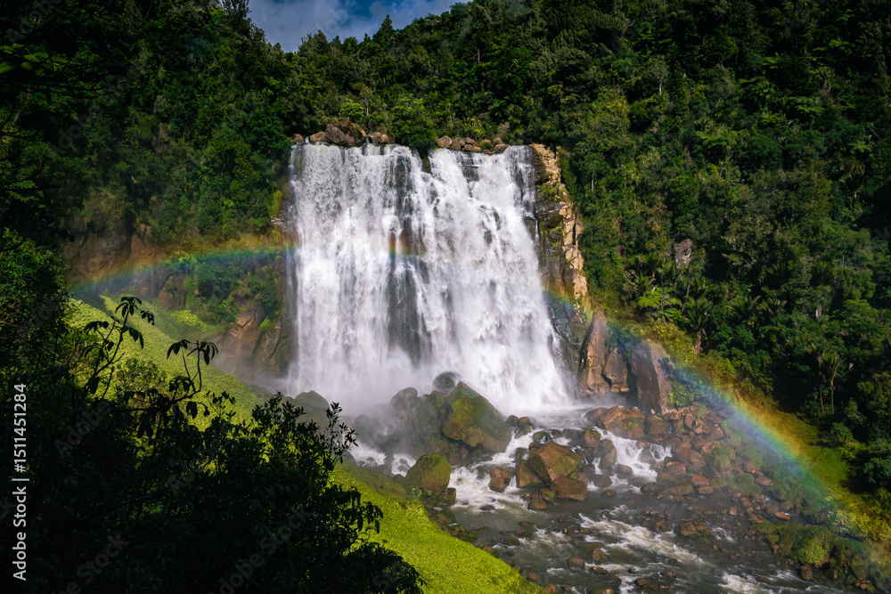 Fototapeta premium Rainbow waterfall in New Zealand