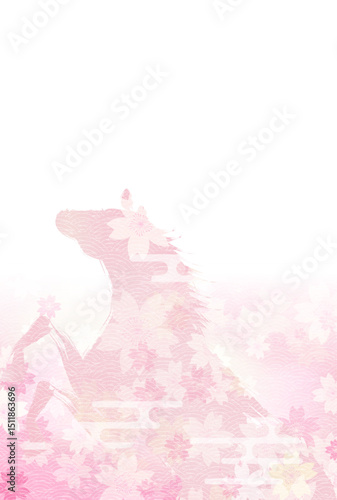 2026年午年の年賀状、いななく馬のシルエットと和風ピンクの桜背景