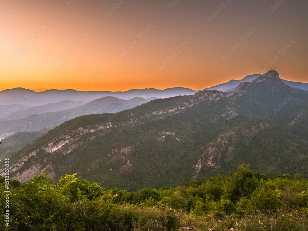 Obraz premium wonderful view of Yenice forests at sunset, located in Karabuk, Turkiye.