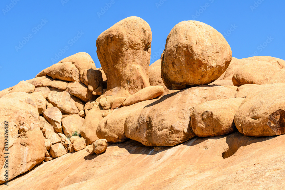Namibia, Spitzkoppe, rocce e arco di pietra Namibia, Spitzkoppe, rocce e arco di pietra