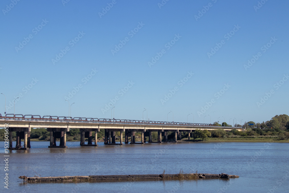 Puente sobre un río Puente sobre un río
