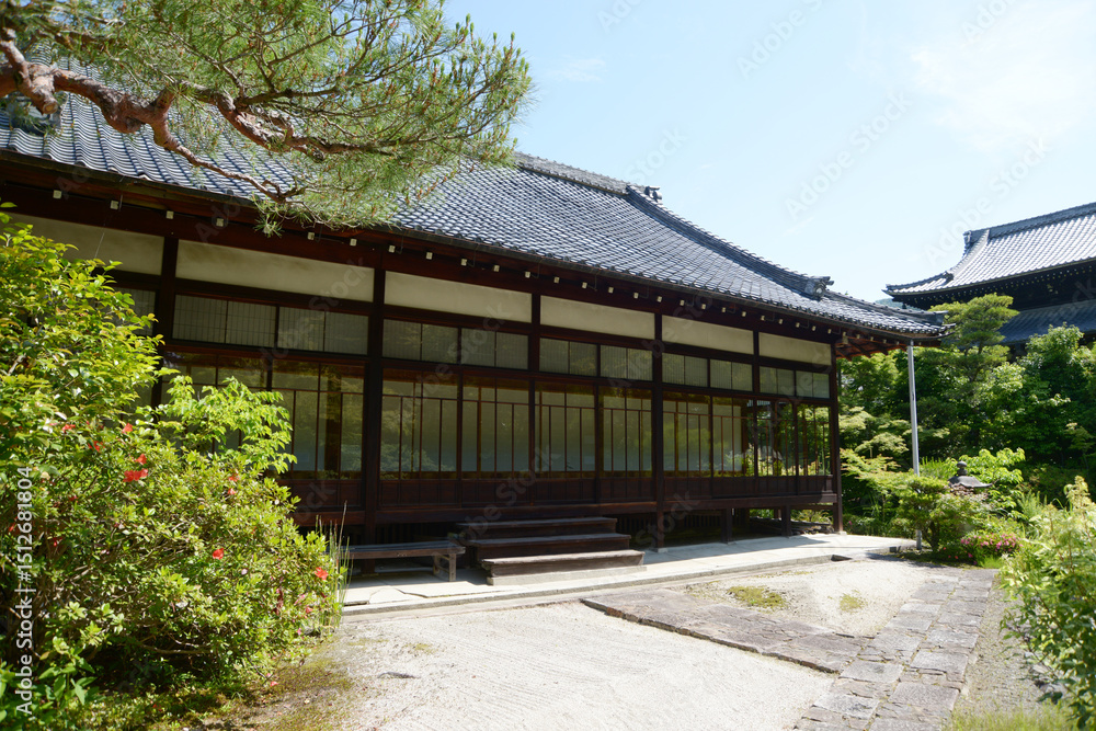Fototapeta premium 慈氏院 本堂 京都市左京区南禅寺福地町