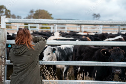 Εκτύπωση καμβά female farmer on a farm
