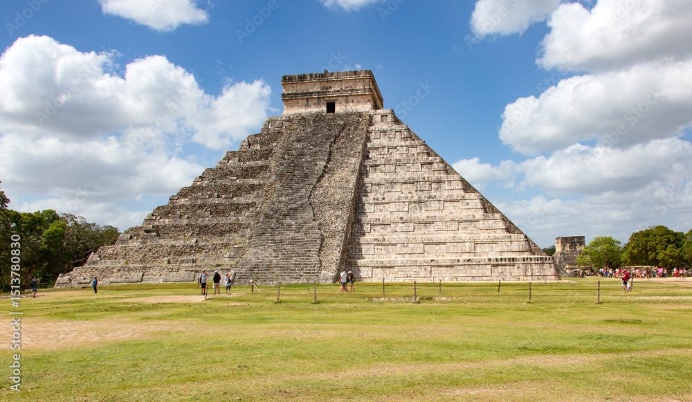 Chichen-Itza Chichen-Itza