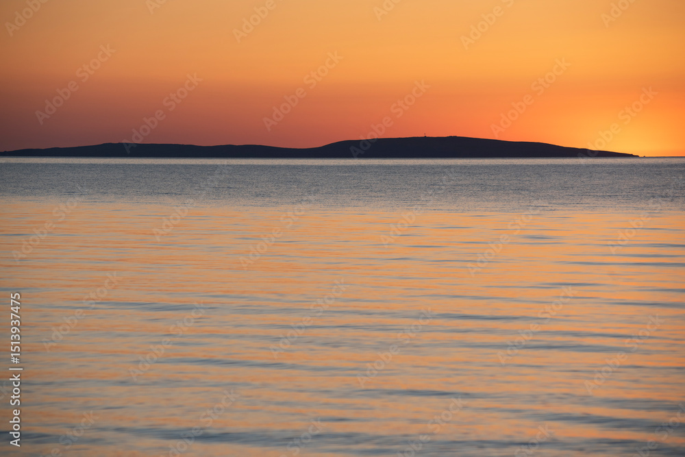 Obraz premium Sunset in the Sea of Azov, Cape Kazantip
