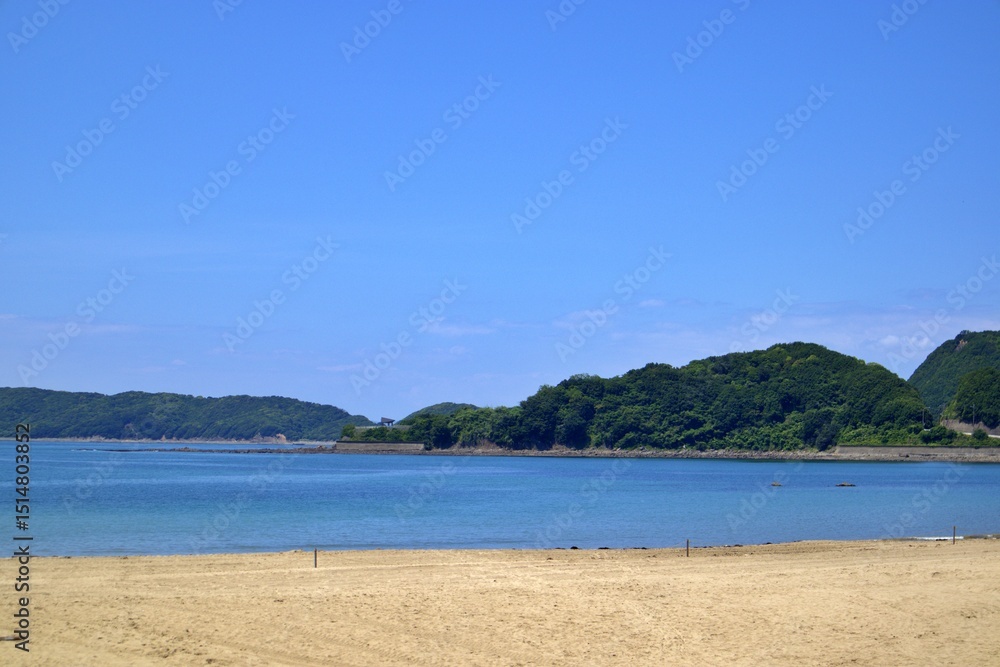青空と海が広がる加太海水浴場 青空と海が広がる加太海水浴場
