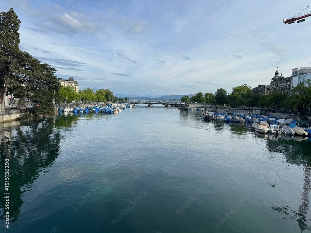 Fototapeta premium boats on the lake