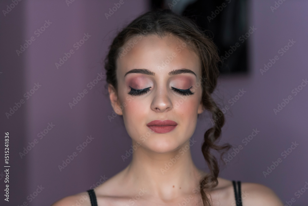 Εκτύπωση καμβά Glamorous woman portrait with full makeup and soft lighting