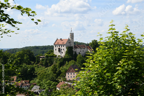 Die Höhenburg Gößweinstein in der Fränkischen Schweiz in Mittelfranken, Franken, Bayern, Deutschland im Landkreis Forchheim wurde vor 1070 erbaut.Ein beliebtes Touristenziel Gößweinstein, 31. Mai 2025