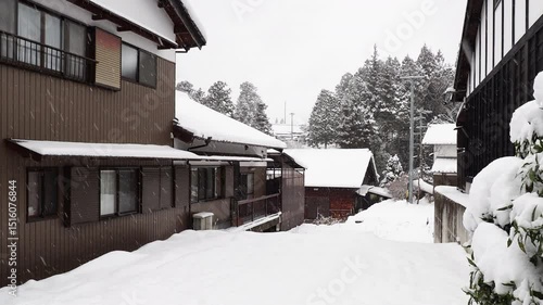 Wallpaper Mural 冬の観光名所中山道の古い町並みの雪景色 Torontodigital.ca