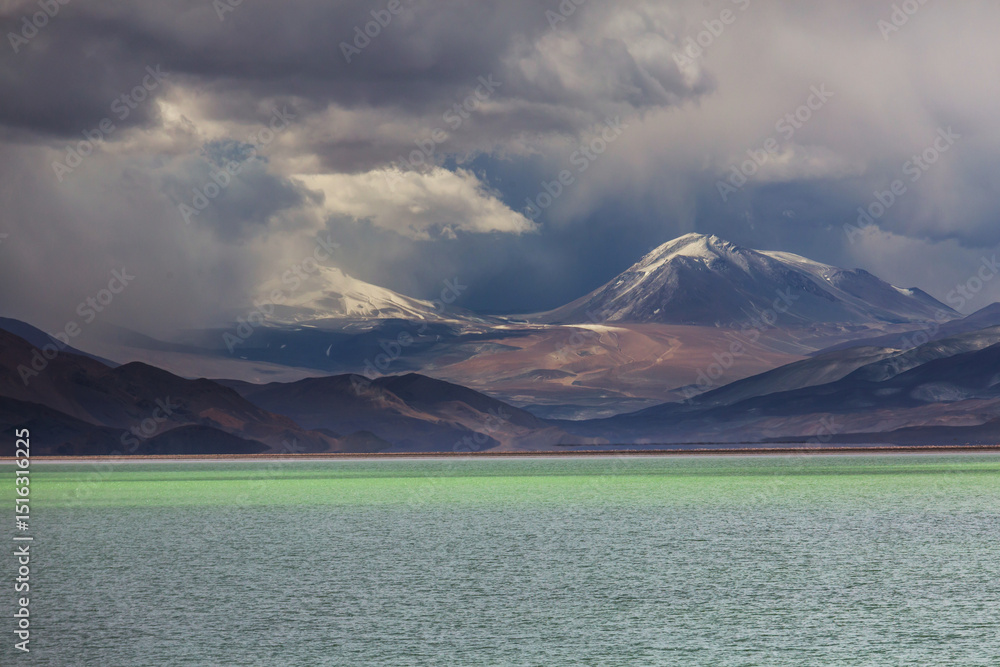 Obraz premium Lake in Argentina