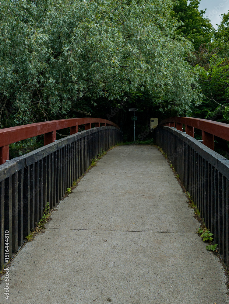 Tanfield Footbridge, Water of Leith, Edinburgh, Scotland, United Kingdom Tanfield Footbridge, Water of Leith, Edinburgh, Scotland, United Kingdom