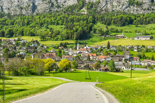 Fényképezés Welschenrohr, Dorf, Weissenstein, Grüenholz, Schattenberg, Wanderweg, Jura, Kalk