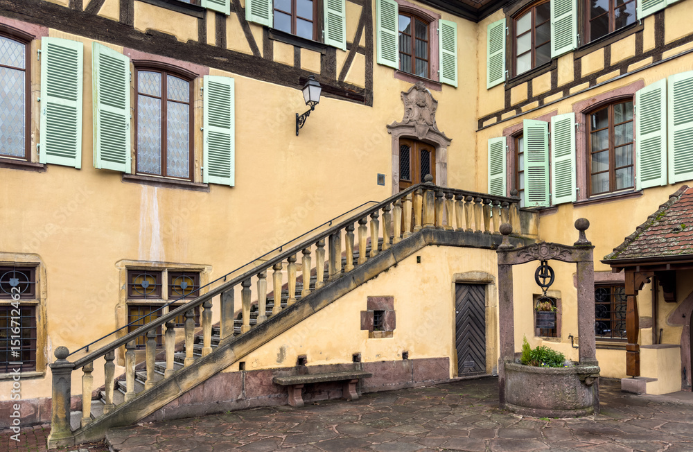 Fototapeta premium Turckheim courtyard