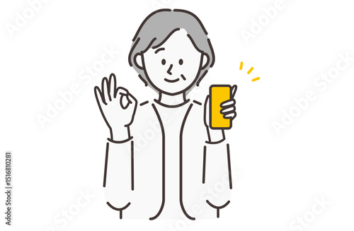 スマホを片手に持っている年配の女性