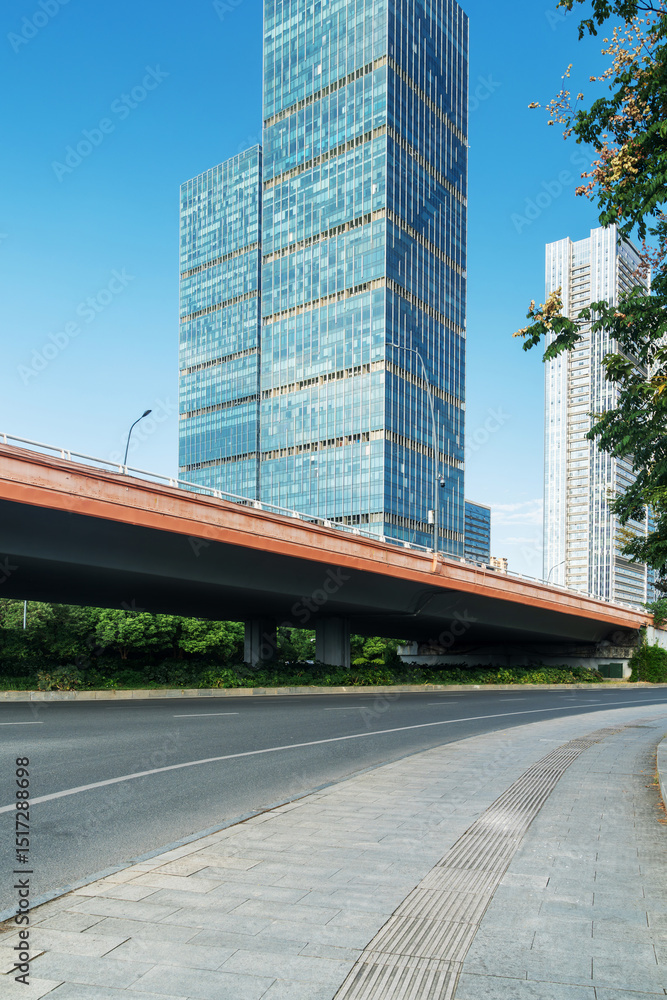 Obraz premium Empty urban road and buildings in the city
