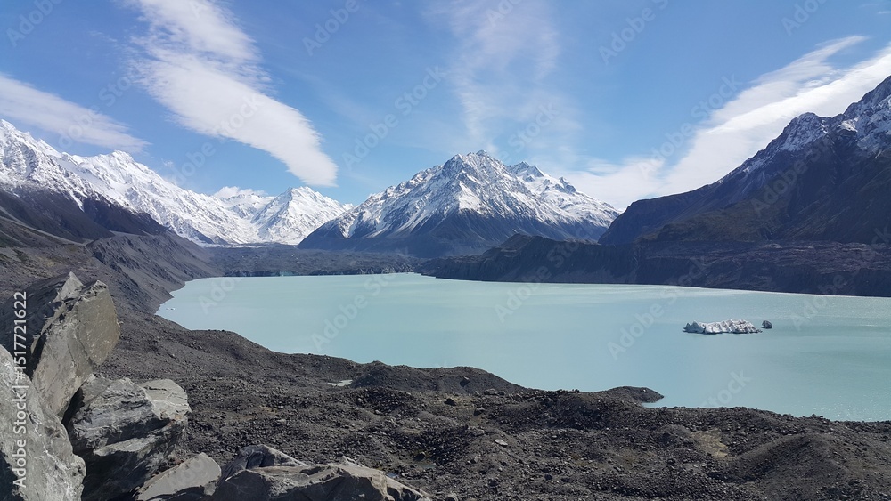 Obraz premium snow covered mountain, mountcook, nz