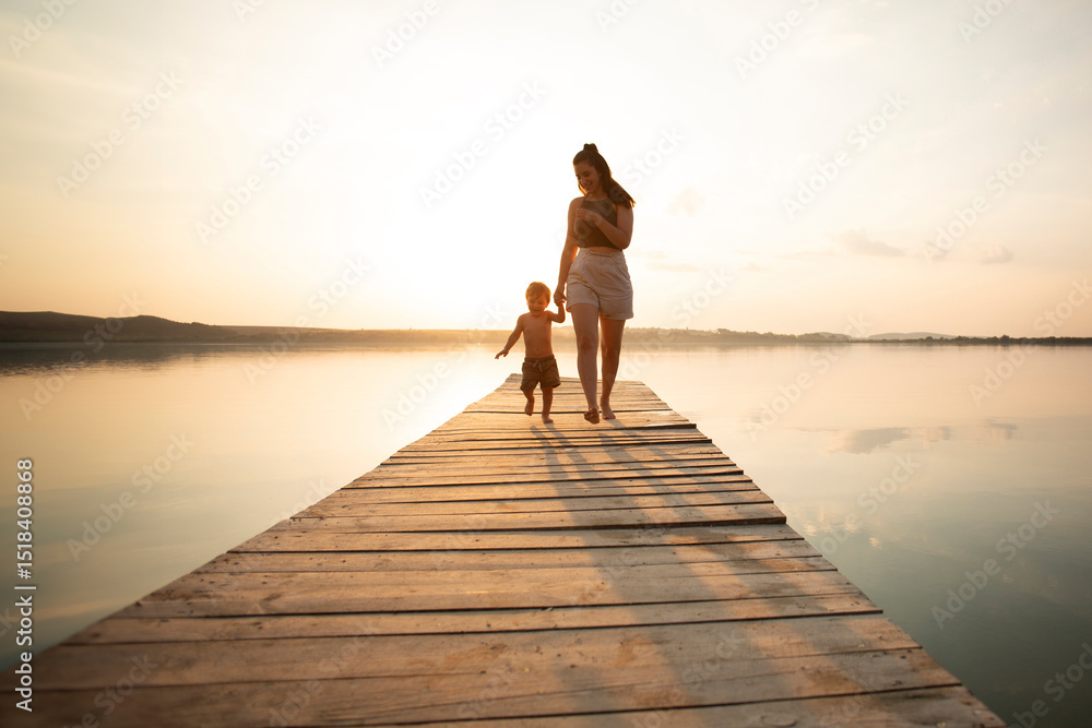 Fototapeta premium girl on the pier