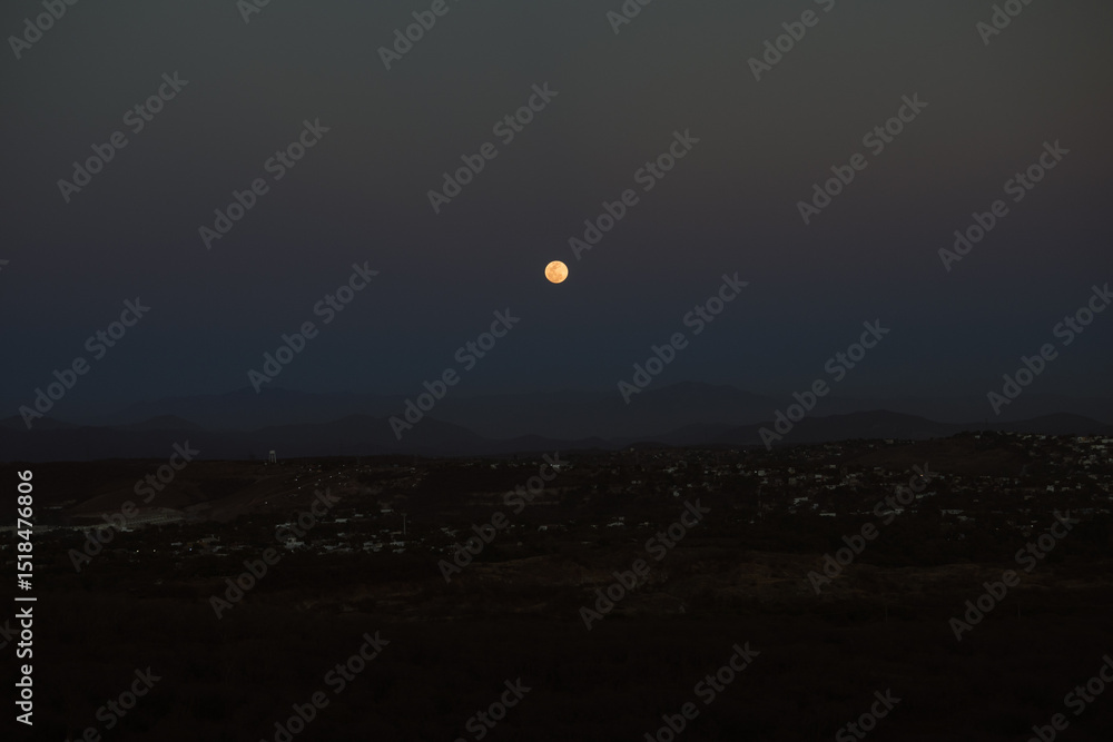 luna saliendo antes del eclipse luna saliendo antes del eclipse