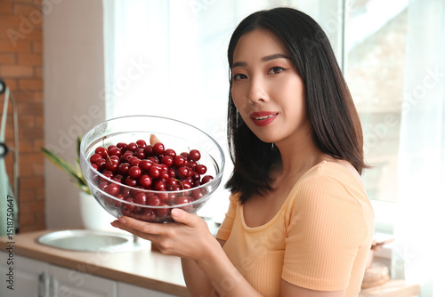 Beautiful young Asian woman...