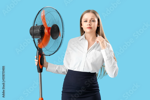 Sweaty young businesswoman ...