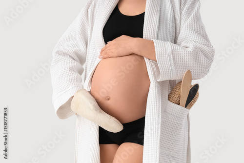 Beautiful young pregnant wo...