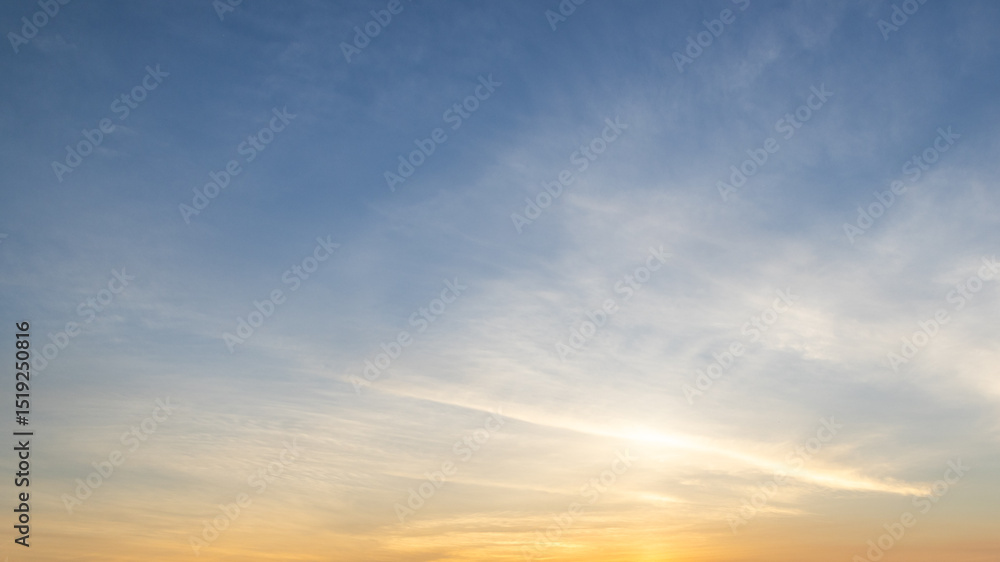 Obraz premium Sunset sky and evening glow