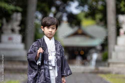 七五三5歳の着物を着た男の子