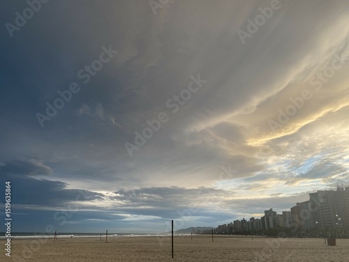 PRAIA GRANDE - NUVENS